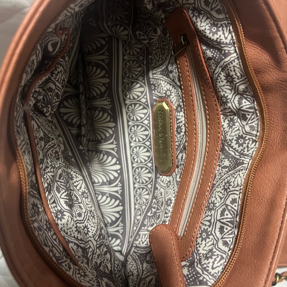 Salmon colored cross body/shoulder bag with gold colored accents. Cross posted. - Picture 4 of 5